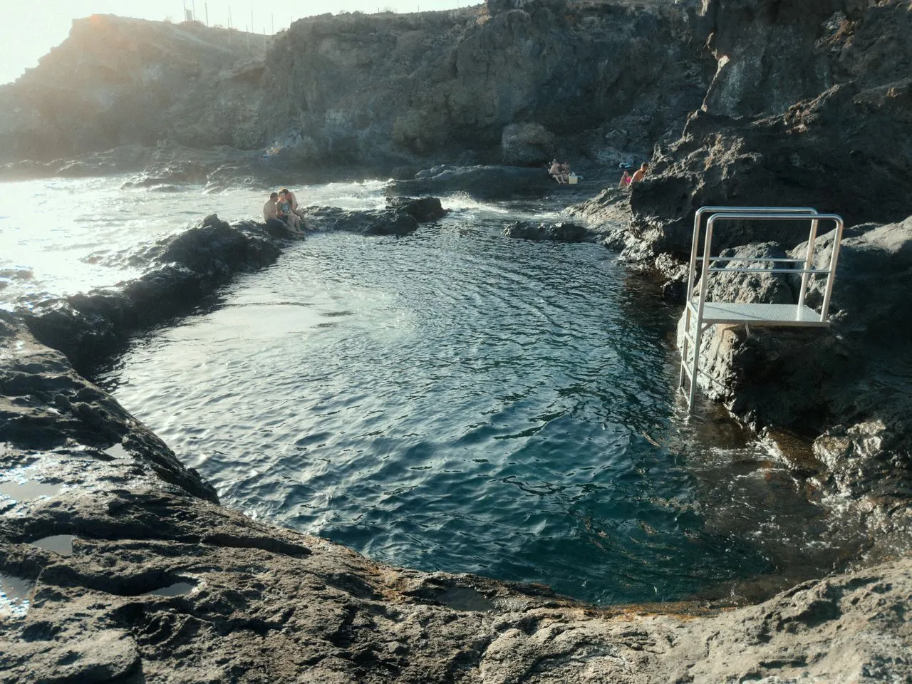 Natuurlijk zeezwembad van Bajamar aan de noordkust van Tenerife